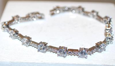 15 Clear Round in Square Segments Bracelet with Fold-Over Clasp 6" L