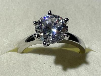 Vintage Sterling Silver Ring Size-7.75 Round Cut CZ Engagement Ring 4.2 Grams TW in Good Preowned Condition.