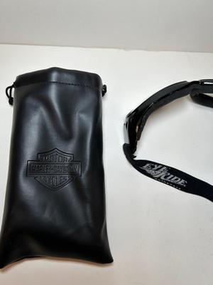 Lot O. glasses case and goggles
