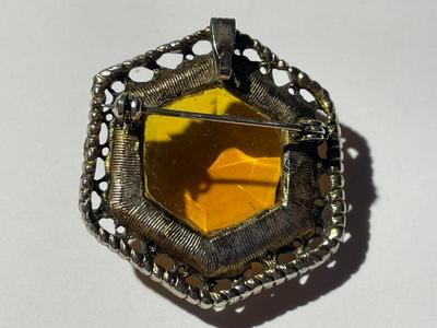 Vintage Large Citrine Colored Stone Costume/Fashion Pin or Pendant in Good Preowned Condition.