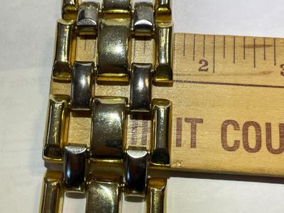 Vintage 2-Tone Yellow/White Metal 8" Fashion Bracelet in Good Preowned Condition as Pictured.