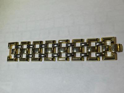 Vintage 2-Tone Yellow/White Metal 8" Fashion Bracelet in Good Preowned Condition as Pictured.