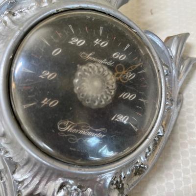 Lot 77 Plastic thermometer