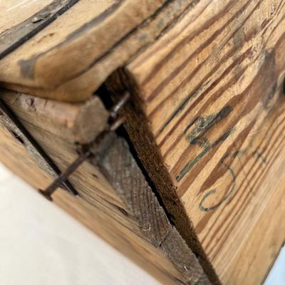 Lot 84 Seagram's whisky box