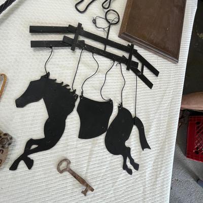 Lot 92 Cow & Horse decor