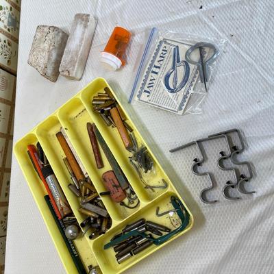 Lot 99 Tray of writing pens & other
