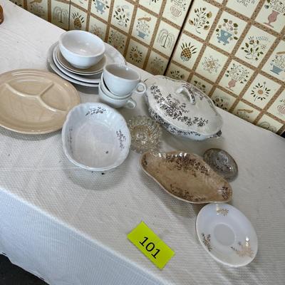 Lot 101 Ironstone grouping