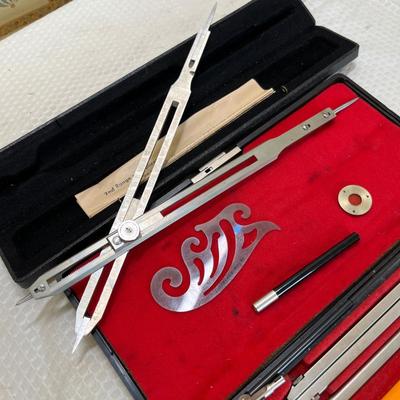 Lot 113 Drafting set