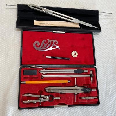 Lot 113 Drafting set