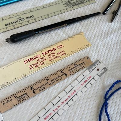 Lot 114 Drafting supplies