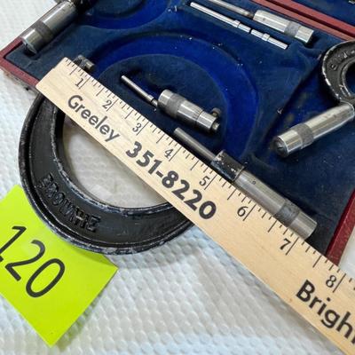 Lot 120 machinist's caliper or micrometer set