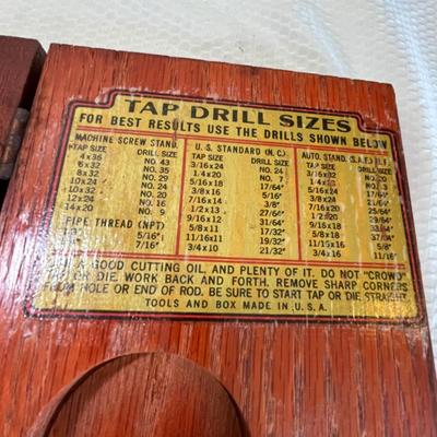 Lot 122 Tap & Die set