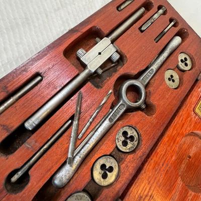 Lot 122 Tap & Die set