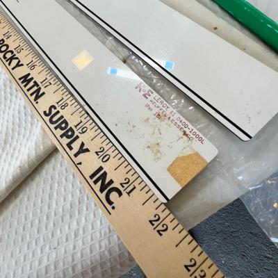 Lot 124 Stencil set