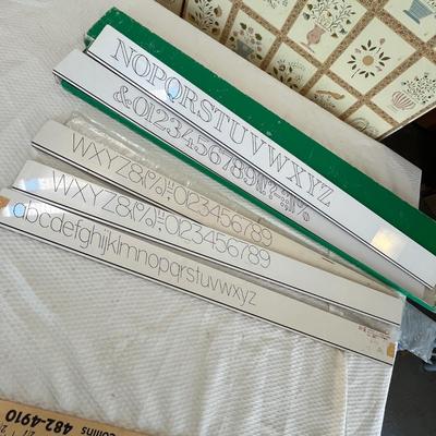 Lot 124 Stencil set