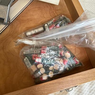 Lot 133 Artist box kit