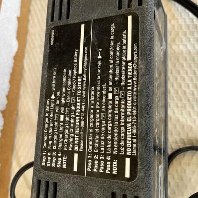 Lot 146 Battery charger