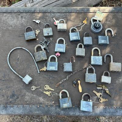 Lot 158 Padlocks