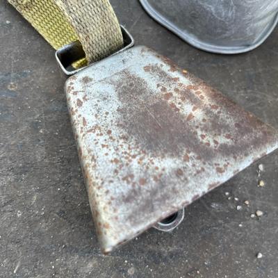 Lot 164 Antique stuff