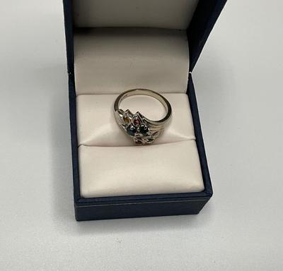 Beautiful white gold ring size 6 stamped 14K