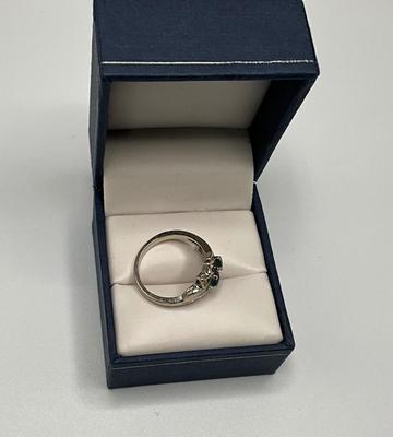 Beautiful white gold ring size 6 stamped 14K
