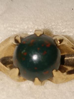 18k & Bloodstone Mens Ring Weighs 9.6g