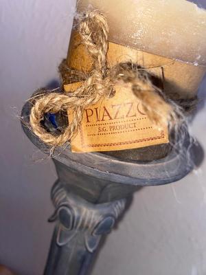 NICE ACCENT CANDLE HOLDERS AND CONTAINER W/LID
