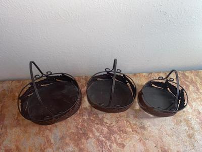 NEAT IRON AND COPPER BASKETS