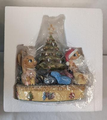 New Open Box Pendelfin Christmas Morn with Gingerbread Day Collectors Plate