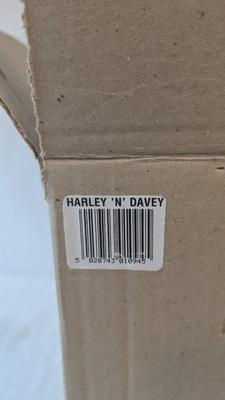 New Open Box Pendelfin Harley N Davey
