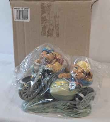 New Open Box Pendelfin Harley N Davey