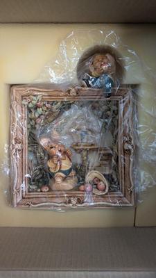 New Open Box Pendelfin Village Pond and The Orchard Shadow Box Scenes