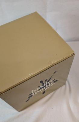 New in Box Pendelfin Bookend Girl