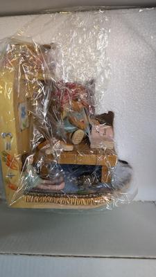 New in Box Pendelfin Bookend Girl