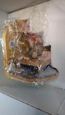 New in Box Pendelfin Bookend Girl