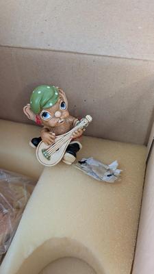 Pendelfin Balcony Scene and Musical Rabbits