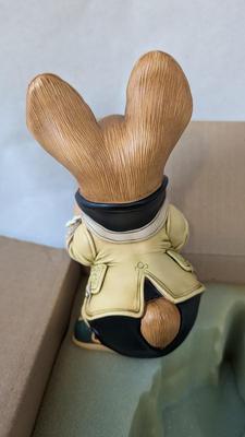 Pendelfin Father Rabbit Figure and Collectors Plate