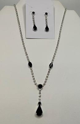 Beautiful Austrian Crystal Necklace and Dangle PE