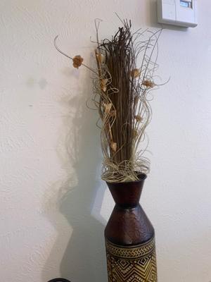 TRENDY GALVANIZED CAN WITH IRON HANDLE AND LARGE TIN VASE