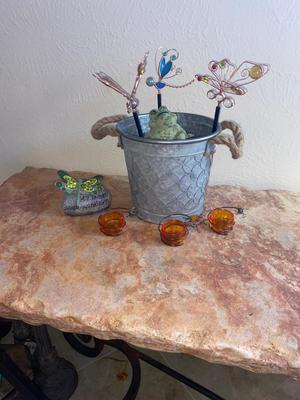 CUTE LITTLE BUGS & FROG IN GALVANIZED CAN, WITH TEA LIGHT CANDLE HOLDERS & POLISHED ROCKS