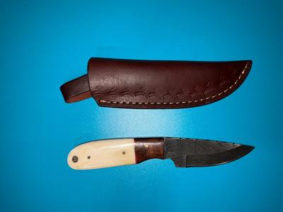 Damascus Steel Hunting Knife