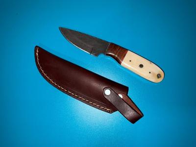 Damascus Steel Hunting Knife