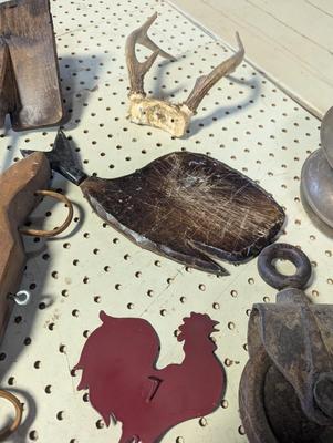 Vintage Decor Pulley Spittoon Paddle Horse Bit & More Vintage Items