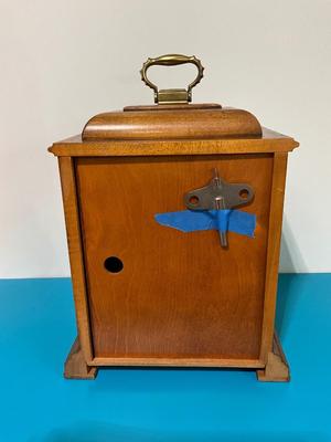 Vintage Howard Miller Mantel Clock