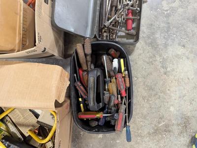 Box Lots Of Hardware Lot 14