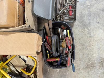 Box Lots Of Hardware Lot 14