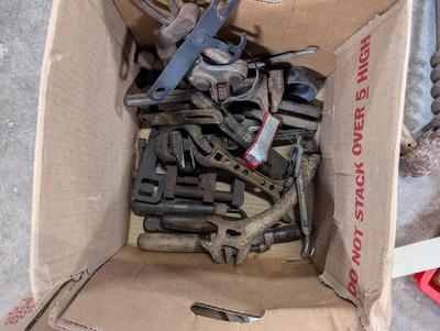 Box Lots Of Hardware & Tools (Craftsman) Lot 18