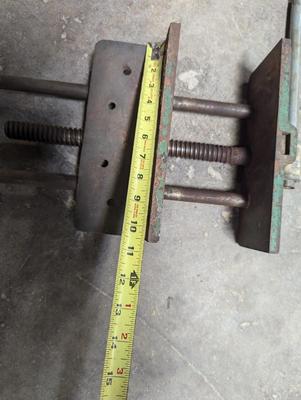 Antique Under Bench Quick Release Woodworking Vise