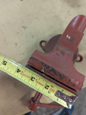 Colombian 3 1/2" Table Vise
