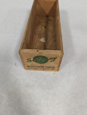 Vintage Neufchatel Cheese Wooden Box
